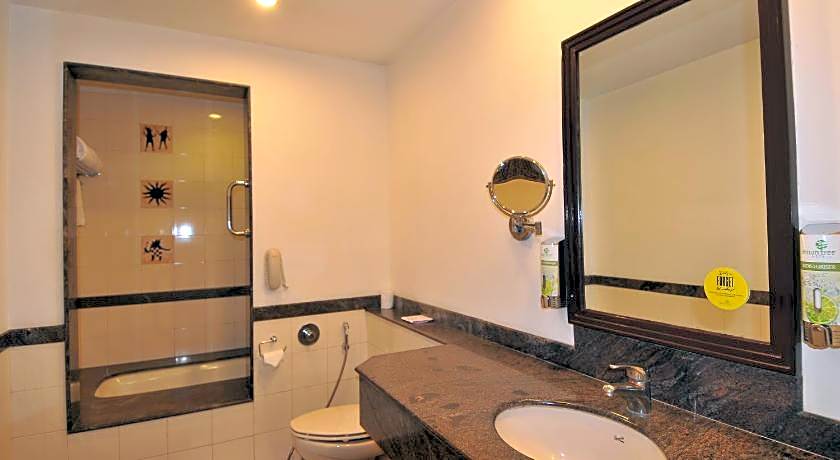 Lemon Tree Hotel East Delhi Mall