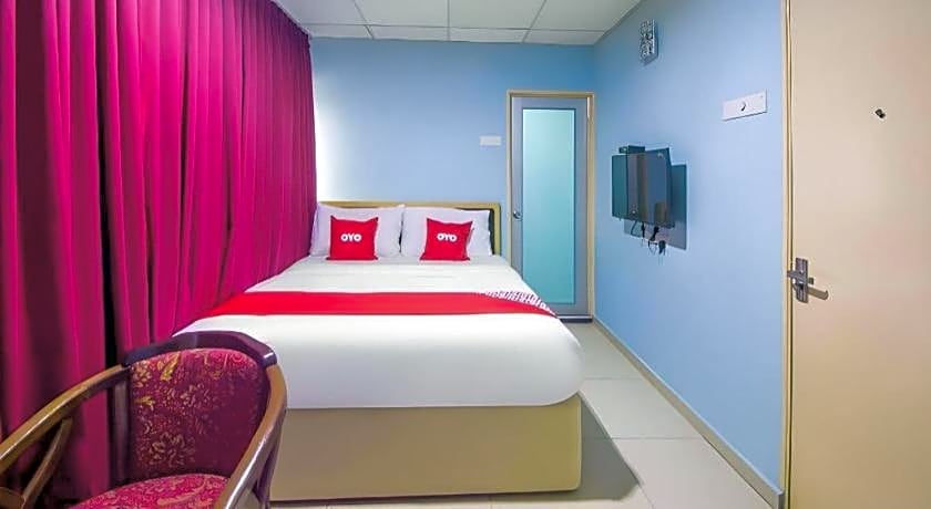 OYO 89842 Hotel 22, Northport