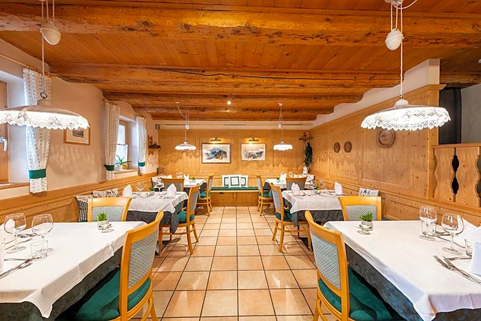 Berghotel Jochgrimm - Your Dolomites Home