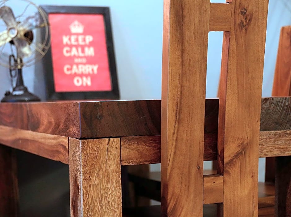 角舍背包客棧 -近火車站