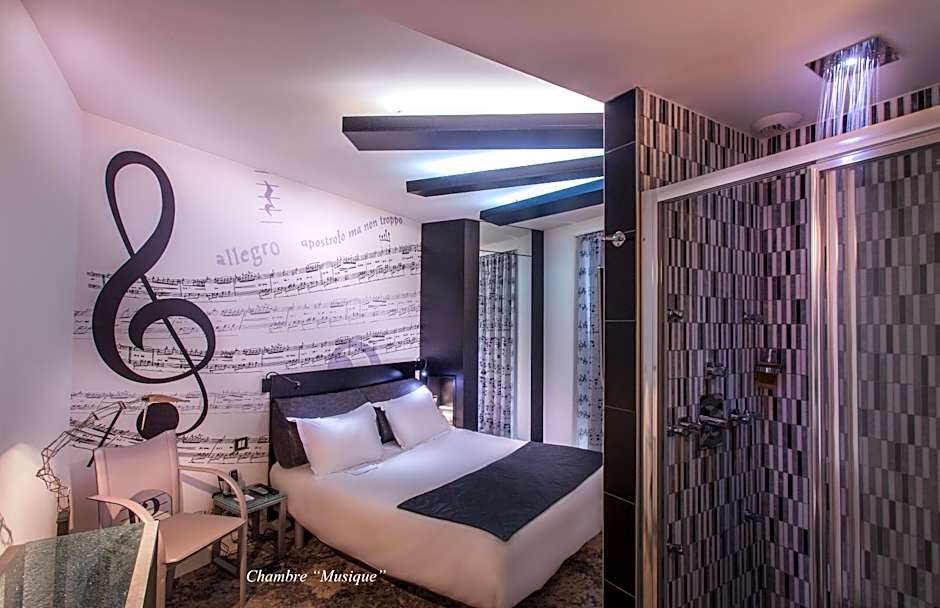Apostrophe Hotel