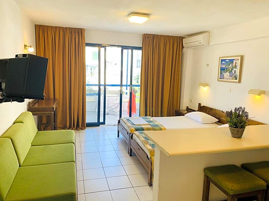 Kassavetis Center - Hotel Studios & Apartments