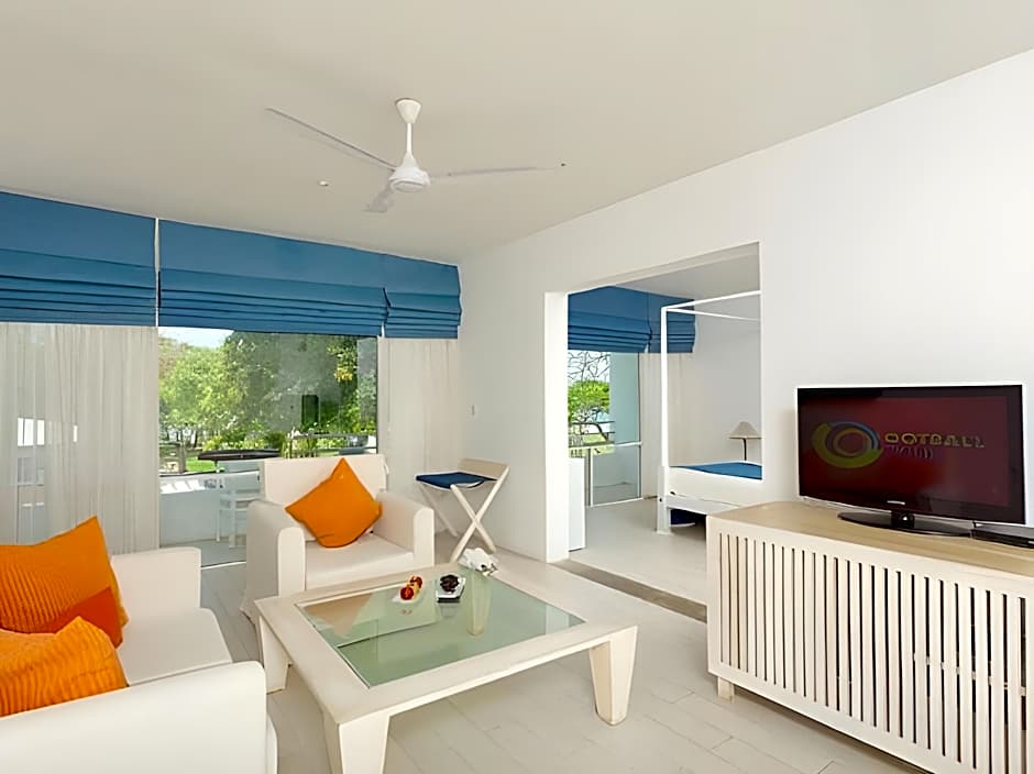 Trinco Blu by Cinnamon