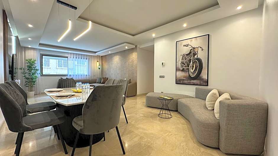 Garden View and Terrace 3BR - AppartAli Luxury Platform