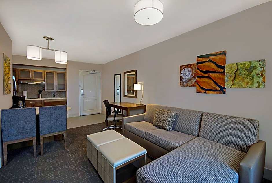 Staybridge Suites Sterling Heights - Detroit by IHG