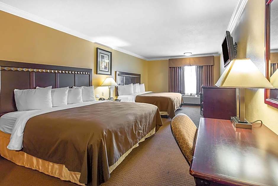 Quality Inn & Suites Bell Gardens-Los Angeles