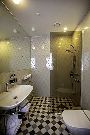 Standard Single Room (1 Twin Bed)