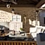 Apeiros Chora Hotel