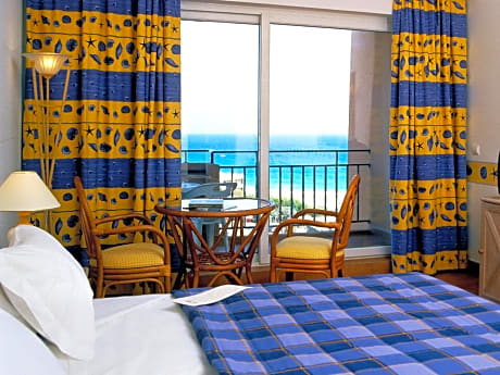 Twin Partial ocean view