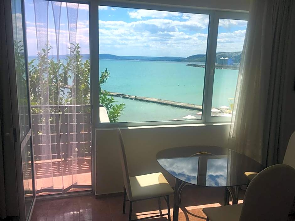 Hotel Oasis - Beach Access