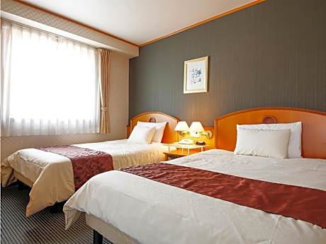 Deluxe Twin Room with Sea View - Non Smoking