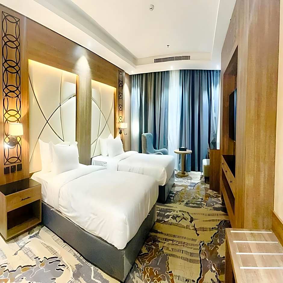 Mirnian Hotel