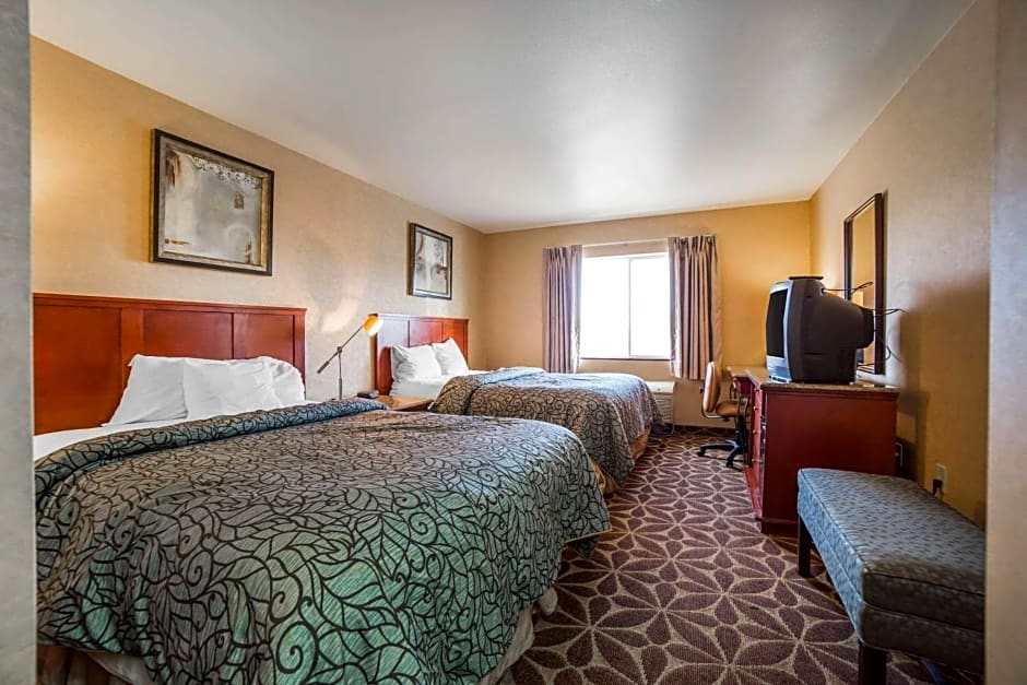 Rodeway Inn & Suites