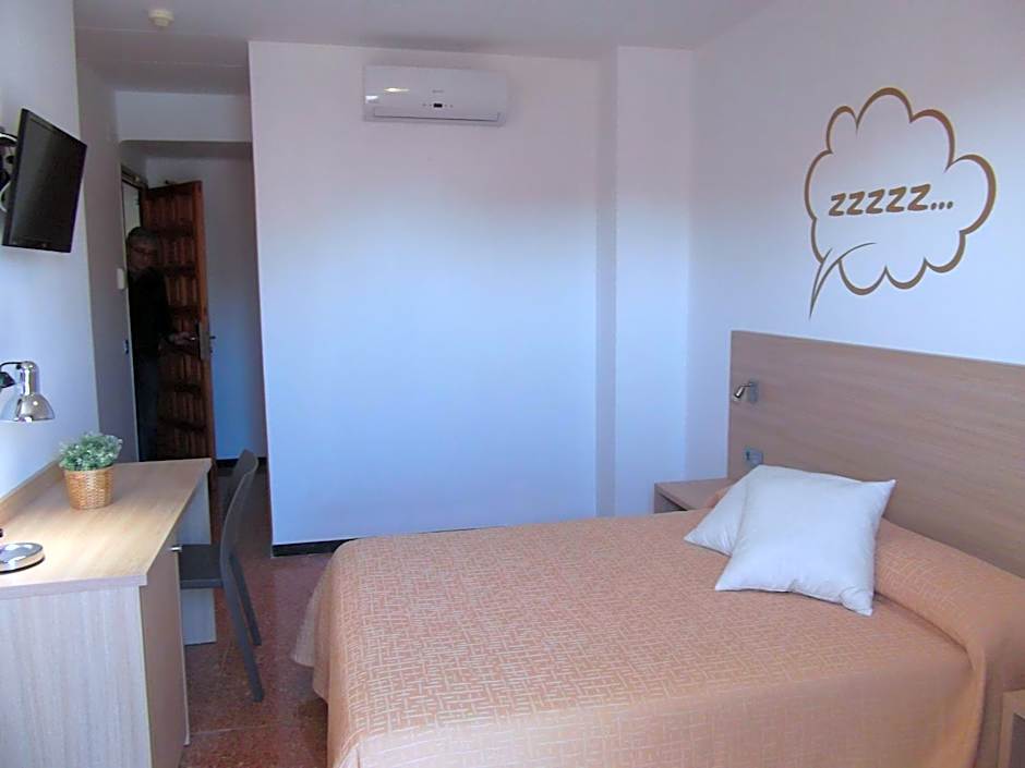 Hotel Mediterrani Express