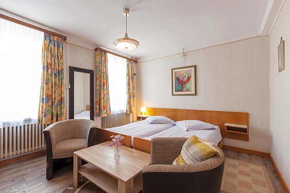 Zdjęcie 1 z 15 — Hotel DeFive