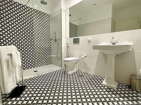 Atrium Room
