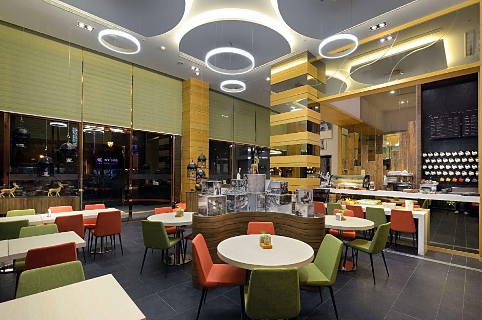 Golden Tulip Glory Fine Hotel