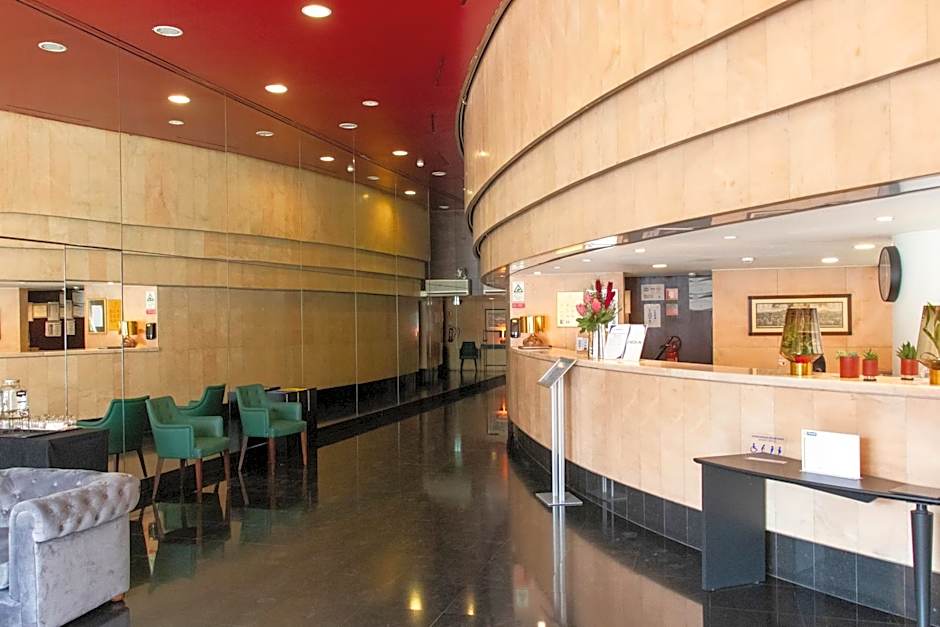 VIP Executive Eden Aparthotel