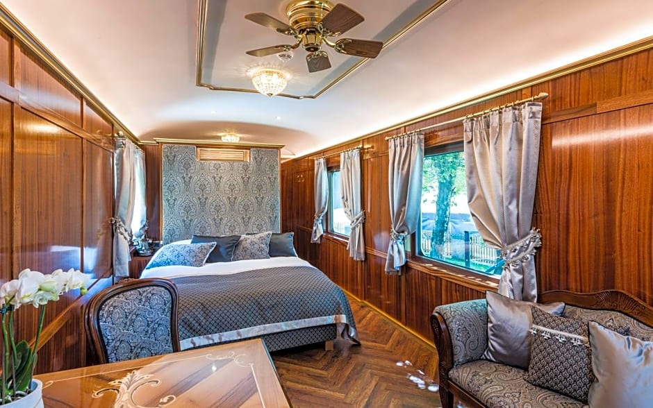 Luxury Lodge - Orient Express Lener