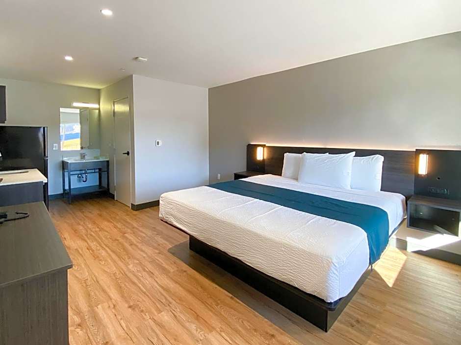 Studio 6 Suites Stockton, CA Waterfront