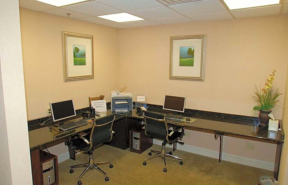 DoubleTree By Hilton Hotel Fayetteville