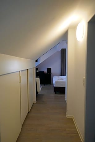 Standard Double Suite