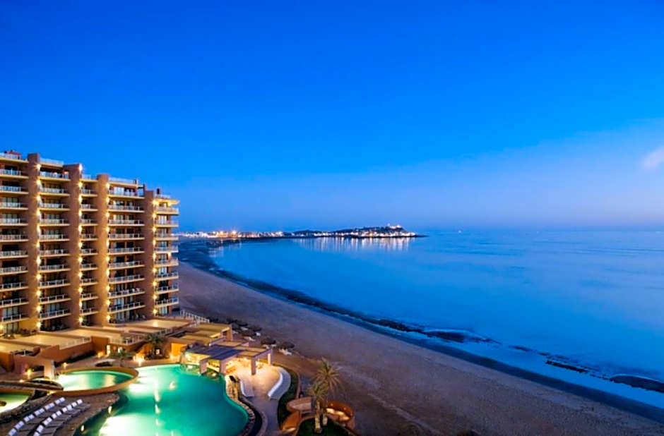 3 Br CONDO AVAILABLE IN LAS PALOMAS SANDY BEACH