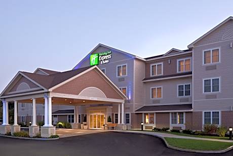 Holiday Inn Express & Suites Tilton By IHG