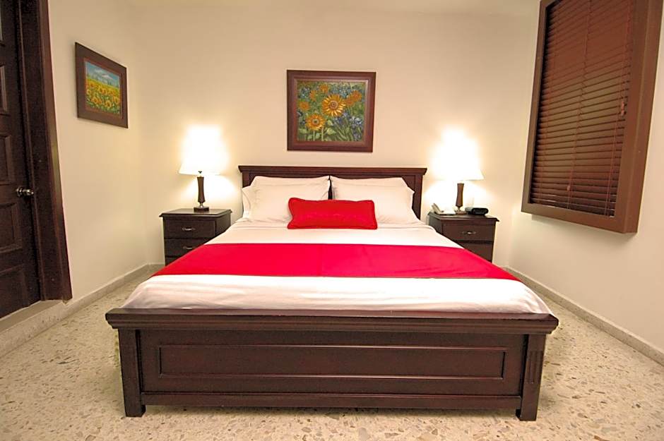 Foto 1 dari 9 — Double Room