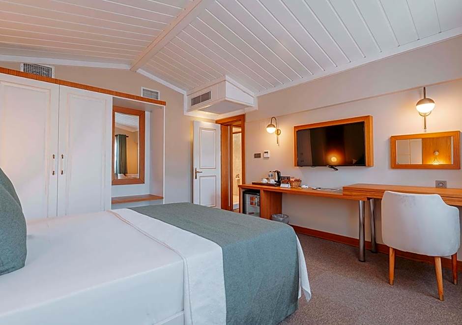 Photo 1 of 15 of Superior 1 King Bed Suite