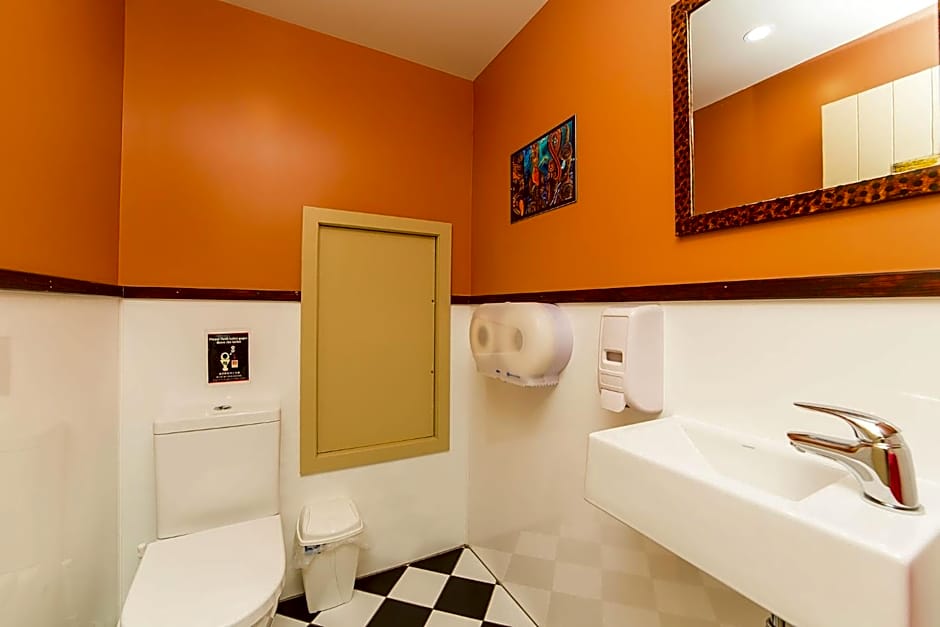 Tahuna Pod Hostel