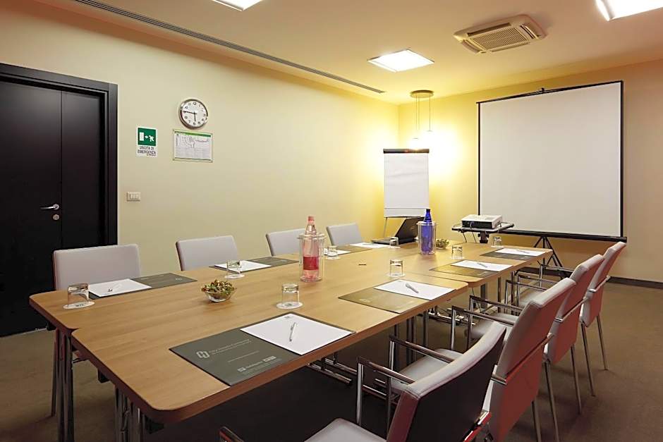 Holiday Inn Genoa City By IHG