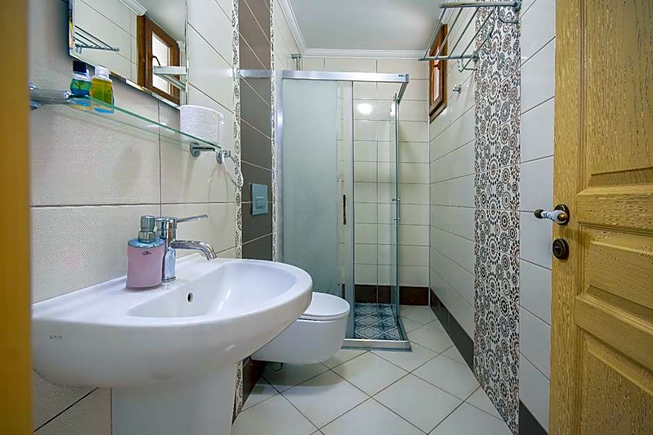 Photo 1 of 10 of Triple Room