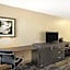 La Quinta Inn & Suites by Wyndham Columbus