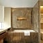 HUALUXE Ningbo Harbor City By IHG