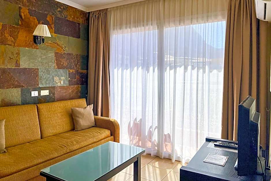La Aldea Suites