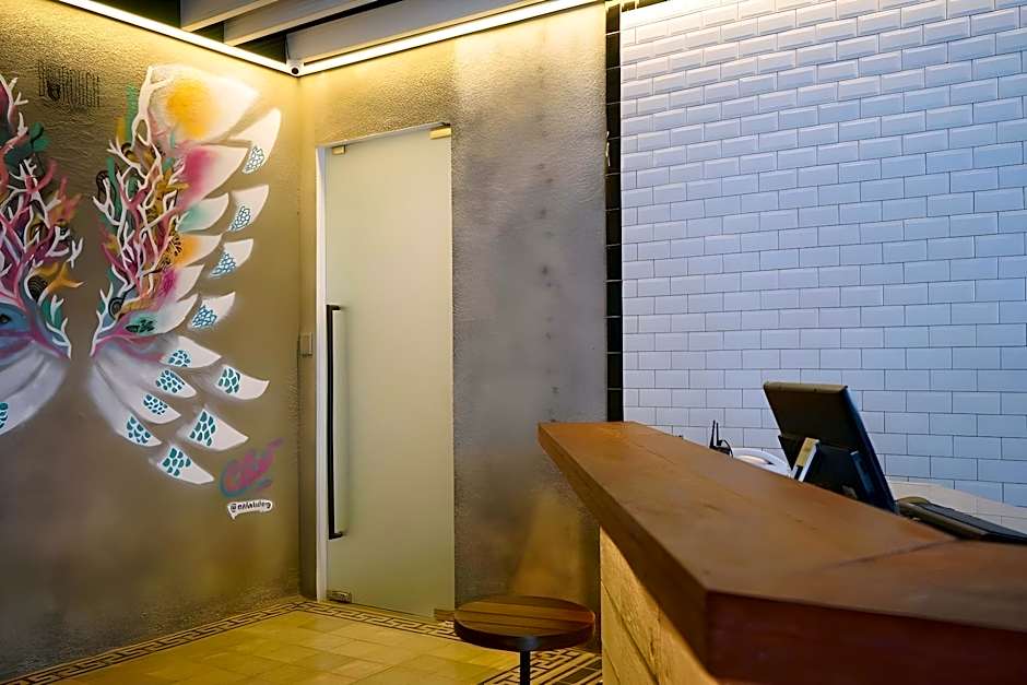 Borough Capsule Hostel Bali