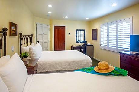 Standard Room with Two Queen Beds