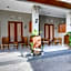 RedDoorz near Mertasari Beach 2