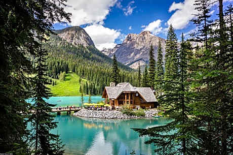 Emerald Lake Lodge