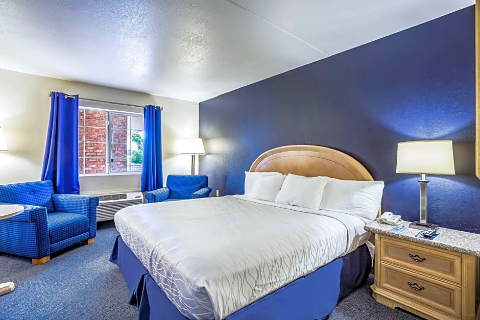 Rodeway Inn Branson, Brick House