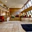 Tulsa Square Hotel Central, I-44 By OYO