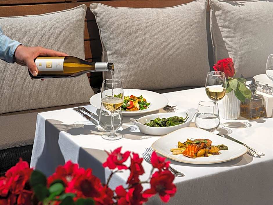 Crystal Palace Boutique Hotel