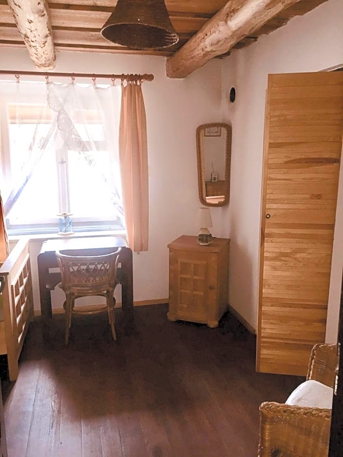 Samodzielny Dom Przy Lesie