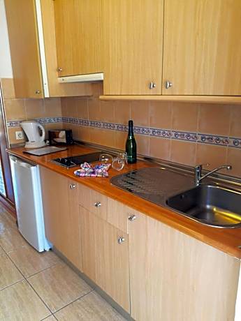 Apartment with Pool View