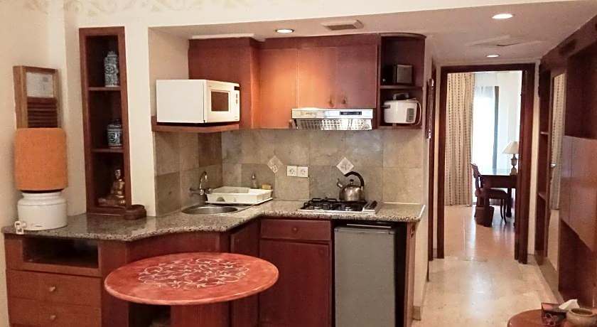 Club Bali Family Suites @ Legian Beach