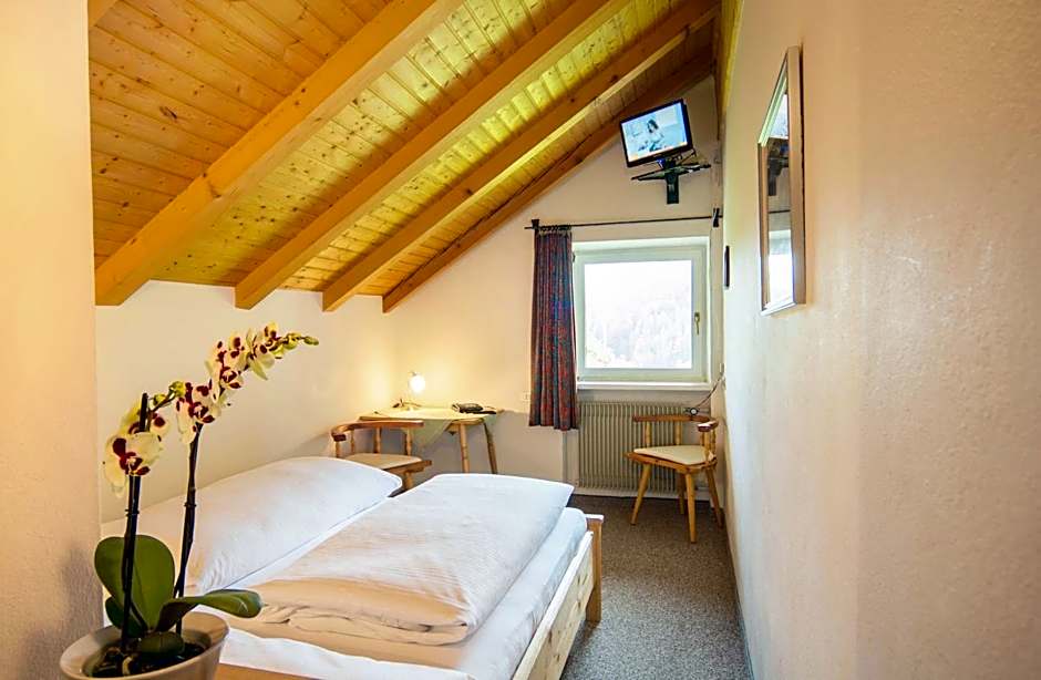 Foto 1 von 3 von 2 Bedroom Suite