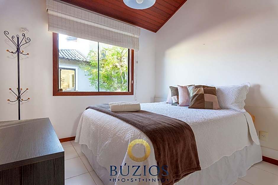 200 Metros da praia, Casa ampla com 4 suítes! BZ55