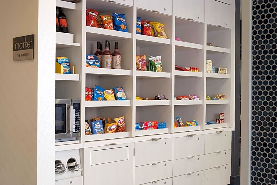 Courtyard by Marriott Charleston Waterfront