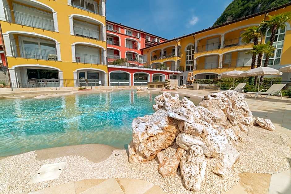 Yachting Residence - Private Dock, Lake Access & SPA